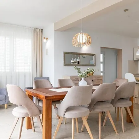 Rania - Korcula By Guide Blato (Korcula)