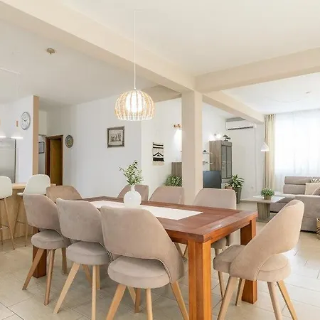 Rania - Korcula By Guide