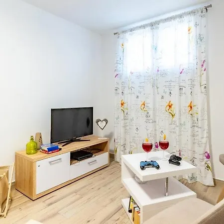 Rania - Korcula By Guide *